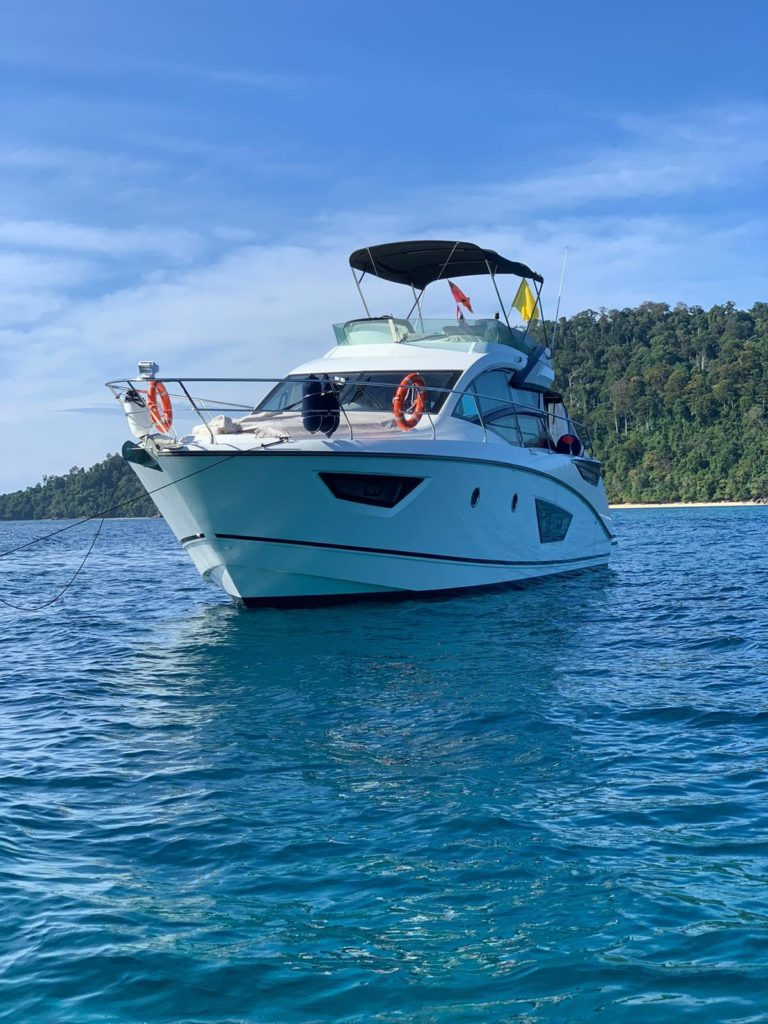 A Beneteau GT50 Fly sold in Singapore.