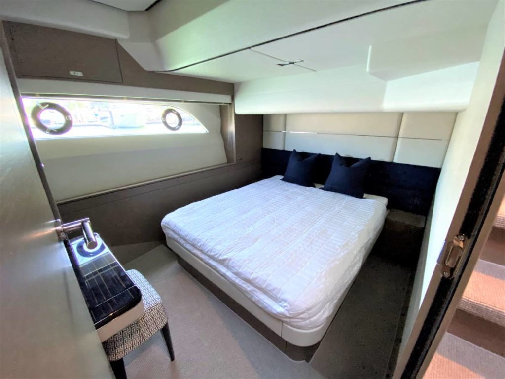bedroom in yacht