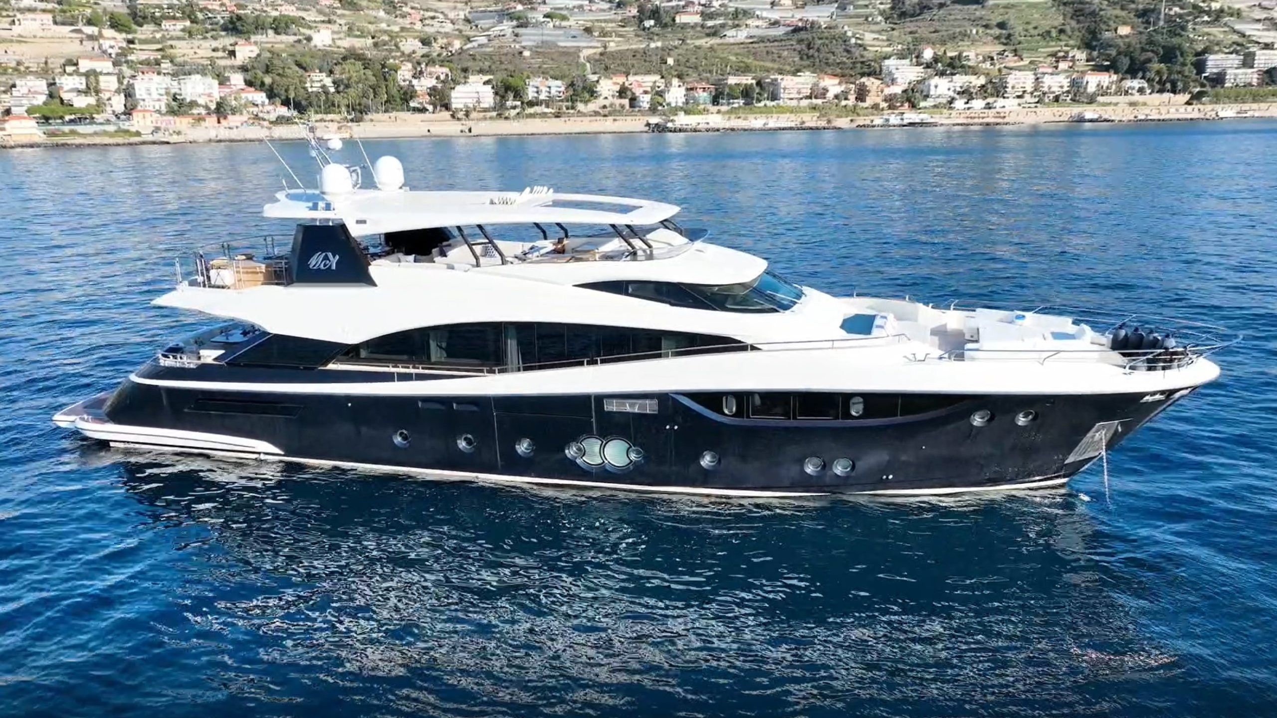 Superyacht for sale: Lady Marisa is available now!